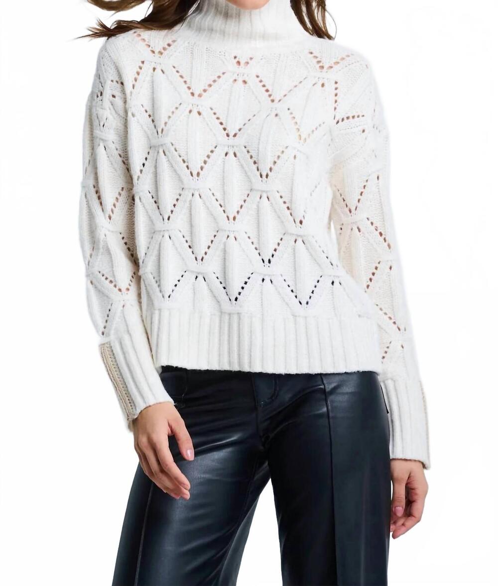 NEW LISA TODD stand out sweater in winter white